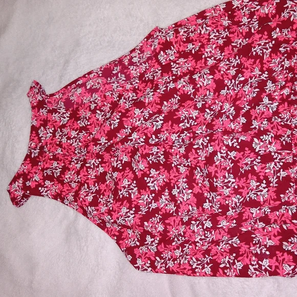 Express Red and White Floral Top - Picture 9 of 16